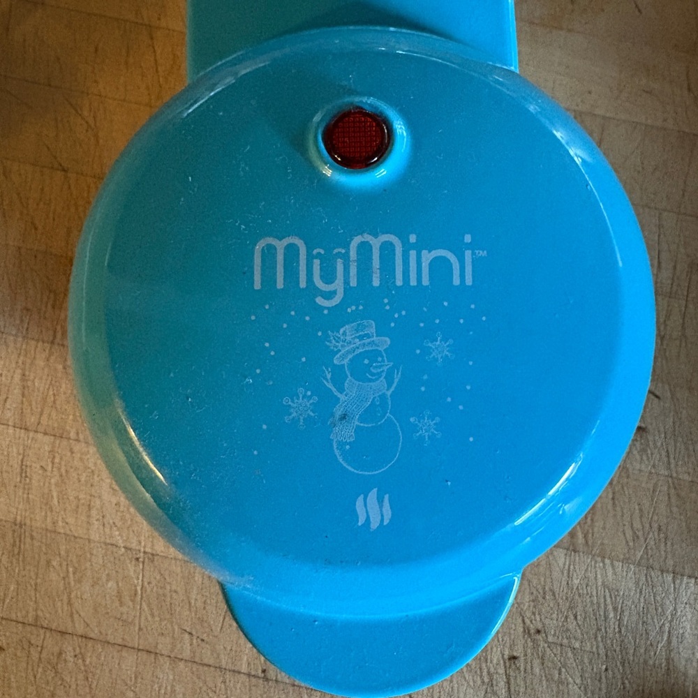 MyMini Blue Snowman Waffle Maker